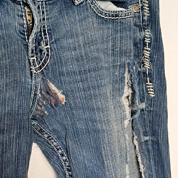 BKE Sabrina Distressed Bootcut Jeans 30x31.5 • Stretchy Holes + White Hem! - Picture 6 of 15